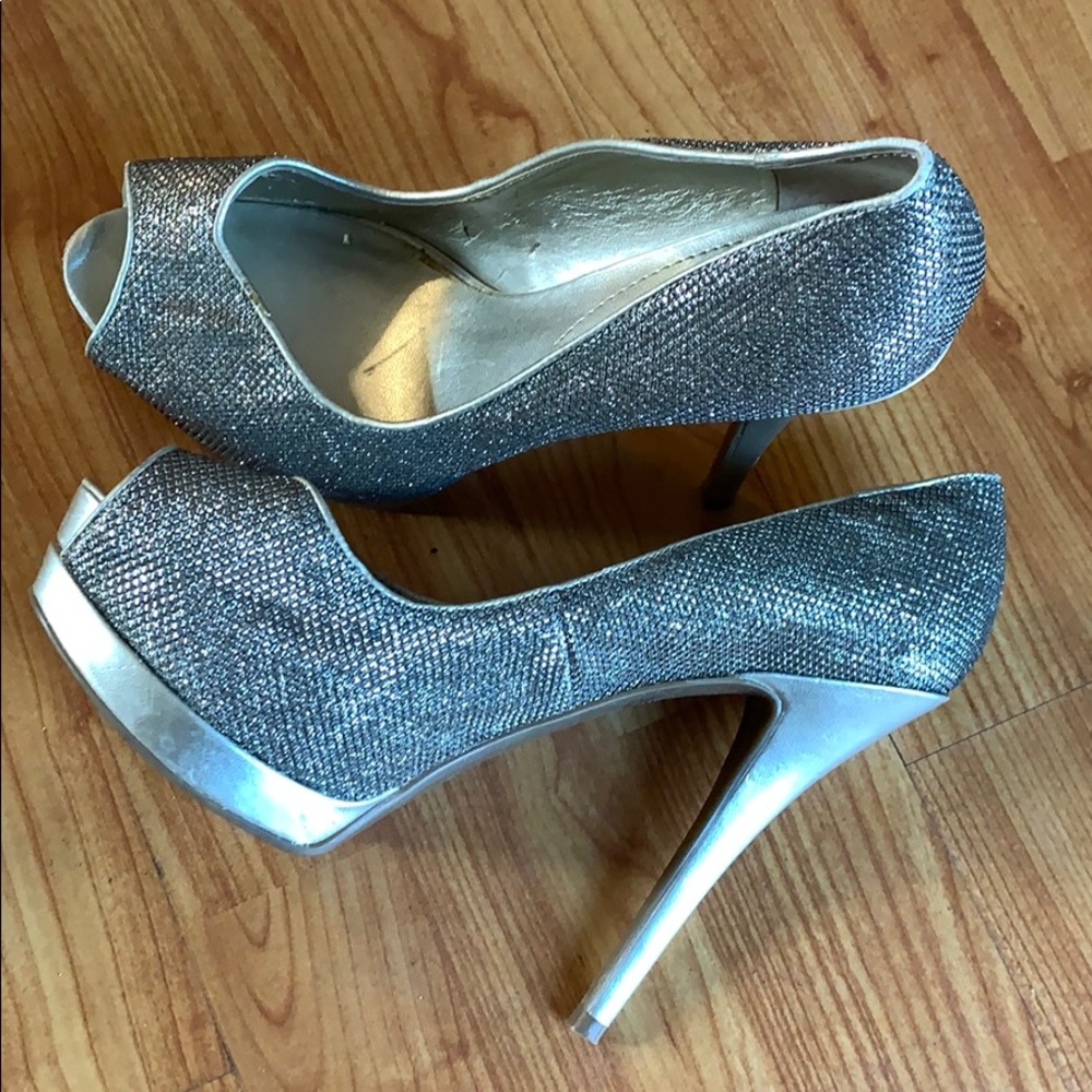 Pumps - Picture 2 of 2